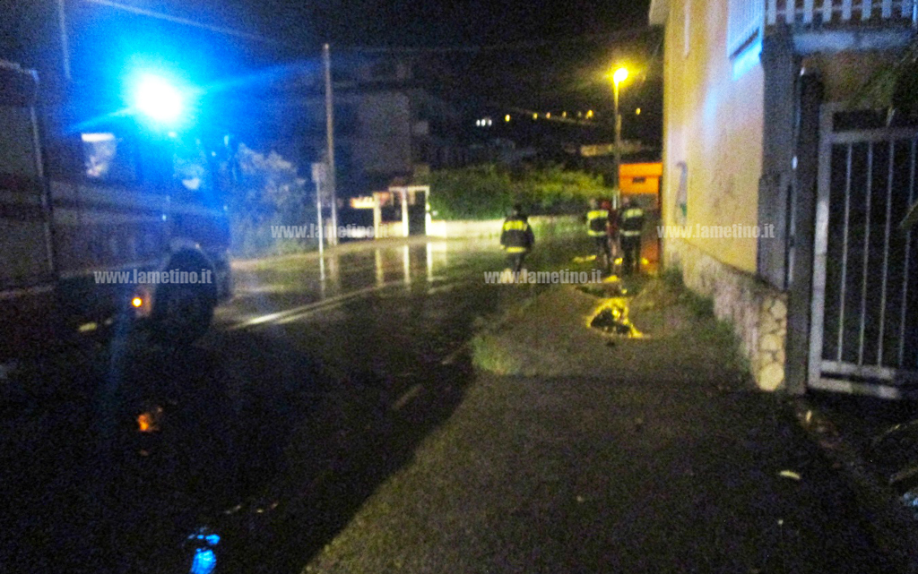 Lamezia, strade e sottopassi allagati dopo temporale: disagi anche nell'hinterland
