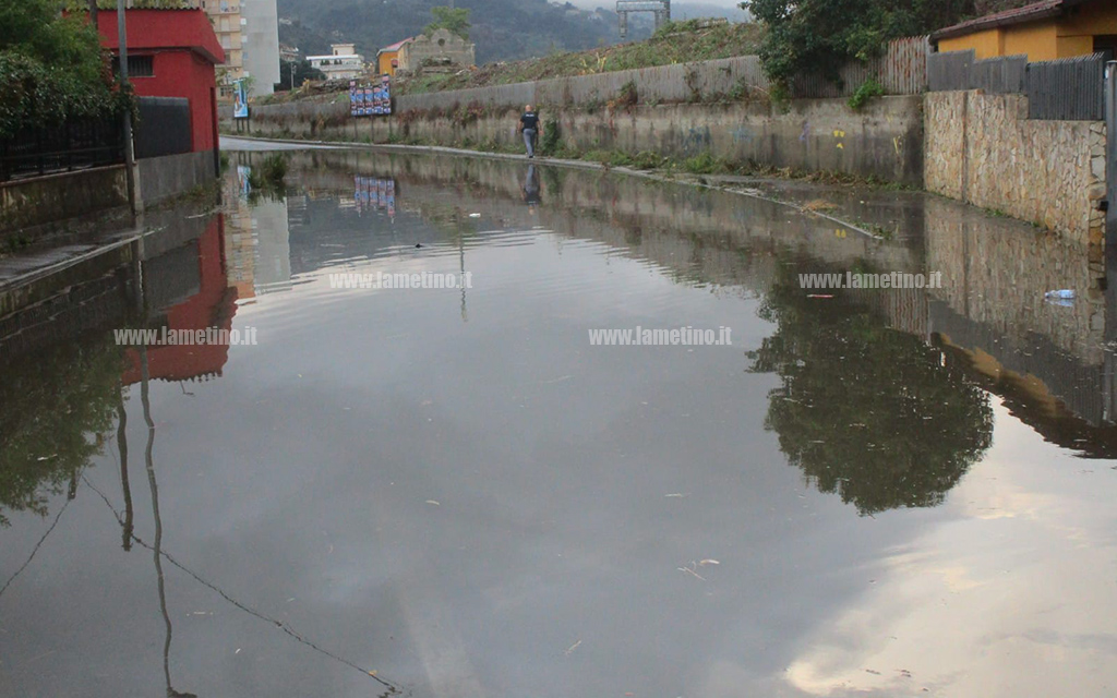 Lamezia, forte acquazzone sulla città: disagi e allagamenti   