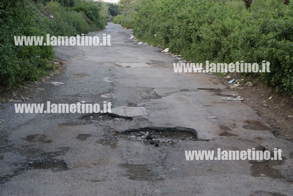 Lamezia: Via delle Rose, strada di collegamento poco agevole con l'A3