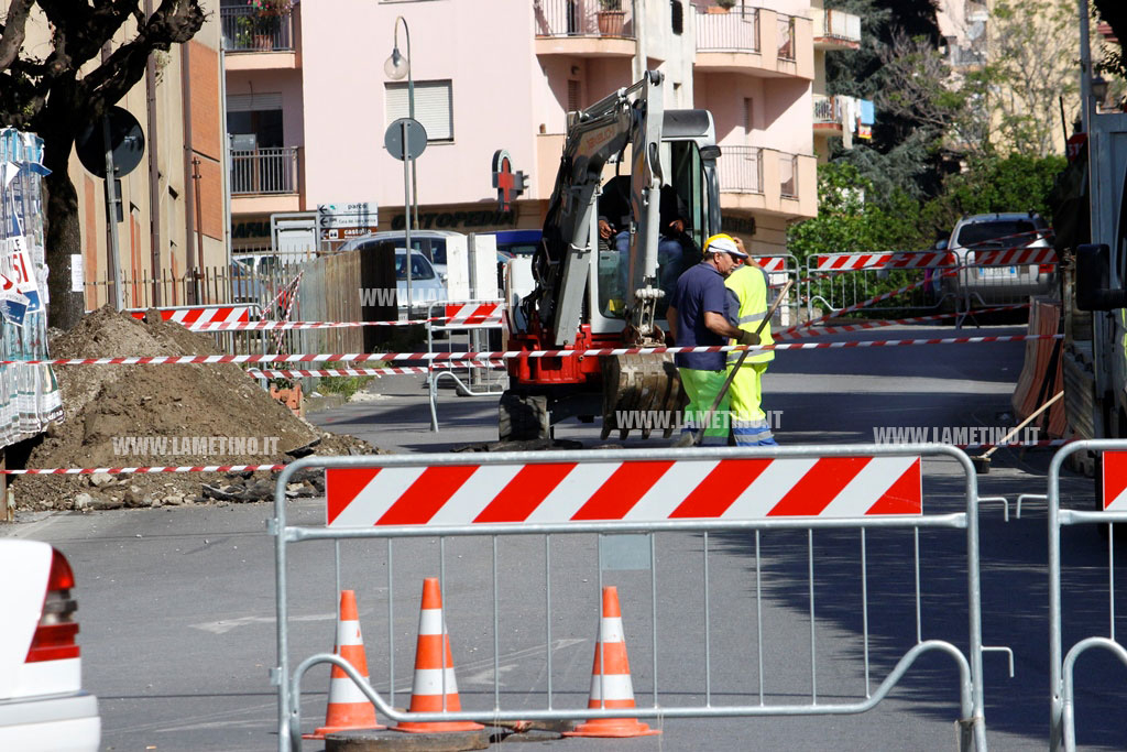 Lamezia, lavori di riparazione rete fognaria: chiusa al transito via Fermi il 21 e 22 aprile 