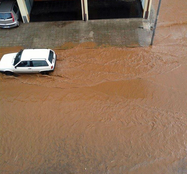 via-marconi-pioggia-lamezia-maggio-2014-2.jpg