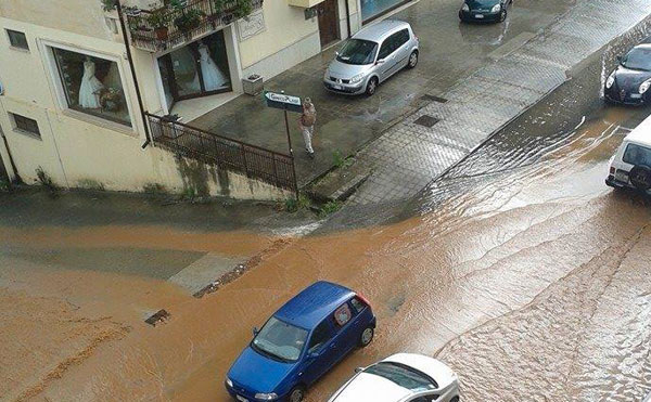 via-marconi-pioggia-lamezia-maggio-2014.jpg