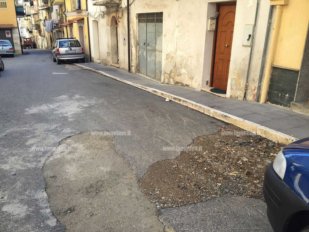 via-materazzo-buca-8-ottobre-15-.jpg