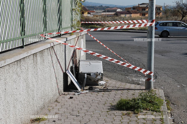 Lamezia: cabina Enel divelta in via Nenni