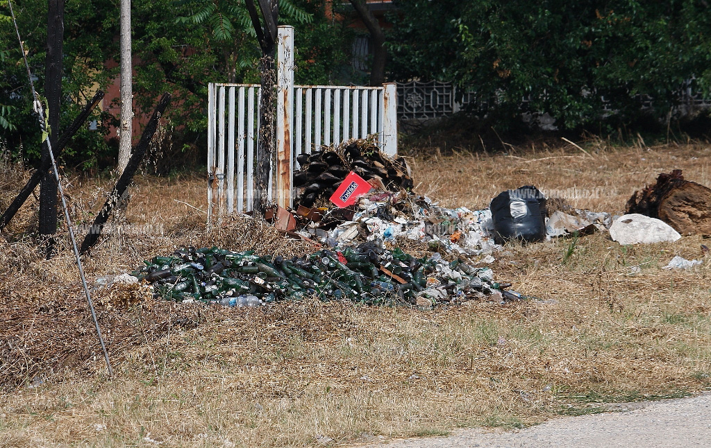 via-terina-agosto-discarica-2015-2.jpg