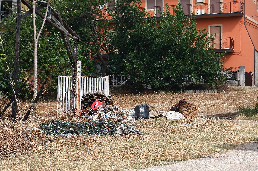 via-terina-agosto-discarica-2015.jpg