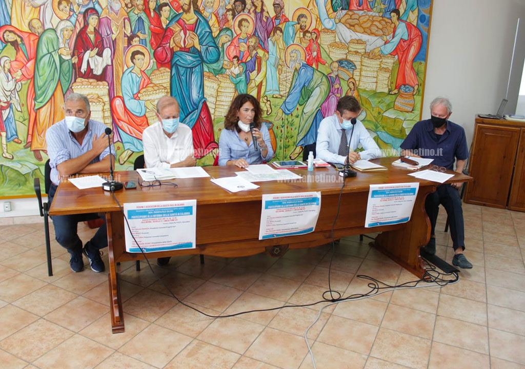 viceminiostro-sileri-sala-sintonia-progetto-sud.jpg