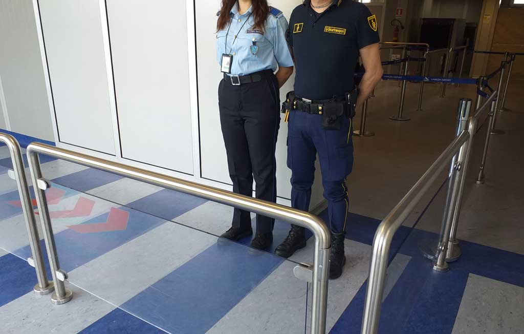 Lamezia, gli trovano cartuccia di carabina nel bagaglio in aeroporto: denunciato 75enne