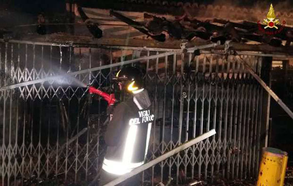 In fiamme bar-rosticceria a Tropea