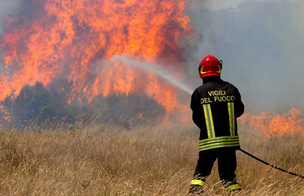 Stipulata convenzione tra regione Calabria e vigili del fuoco per campagna antincendio boschivo