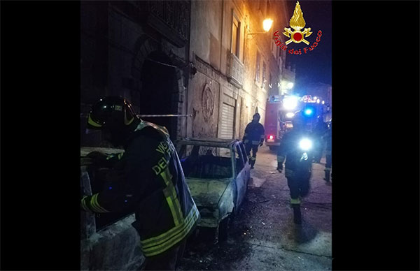 vigili-del-fuoco-2.jpg