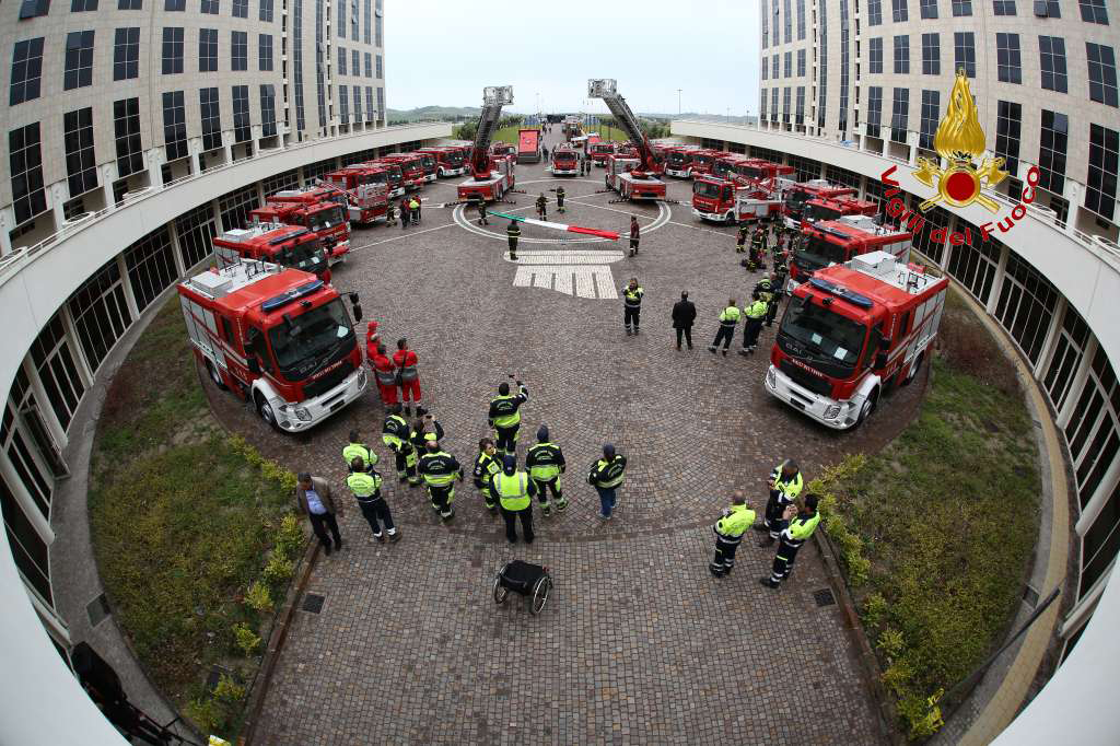 vigili-del-fuoco-consegna-mezzi-6.jpg