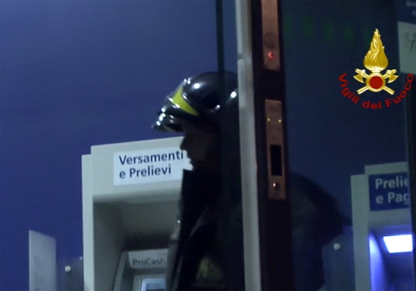vigili-del-fuoco-cosenza-banca-dic-2012-bis