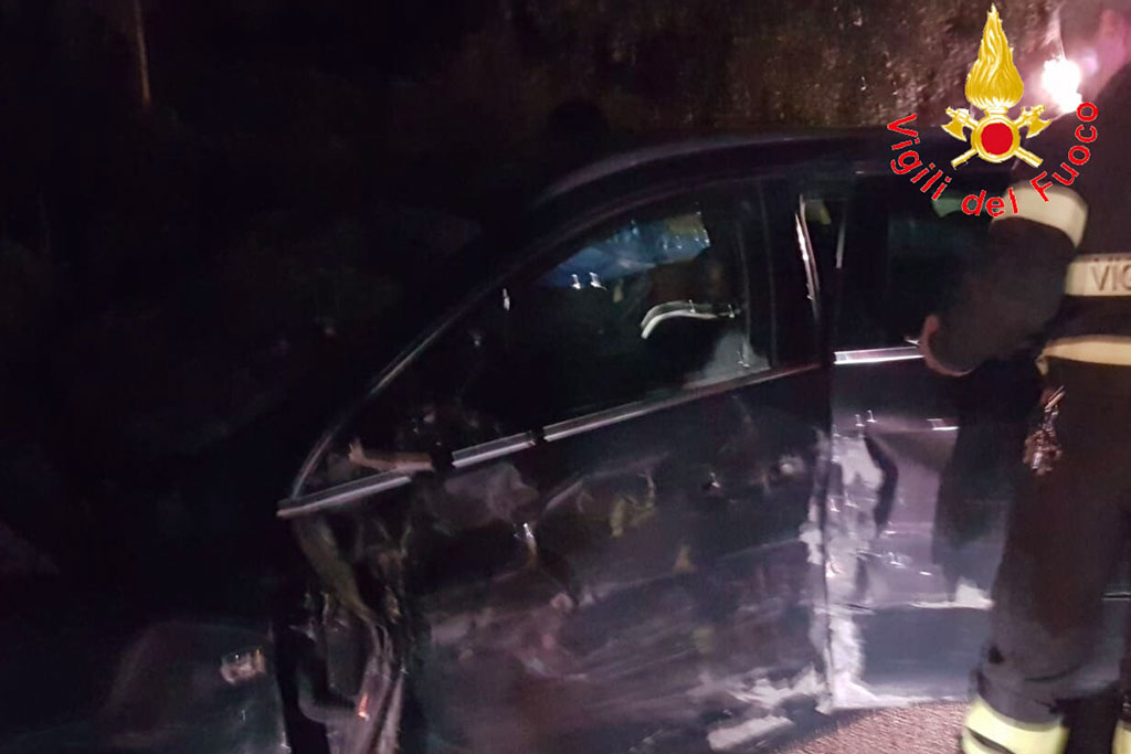 Scontro tra due auto a Catanzaro, feriti