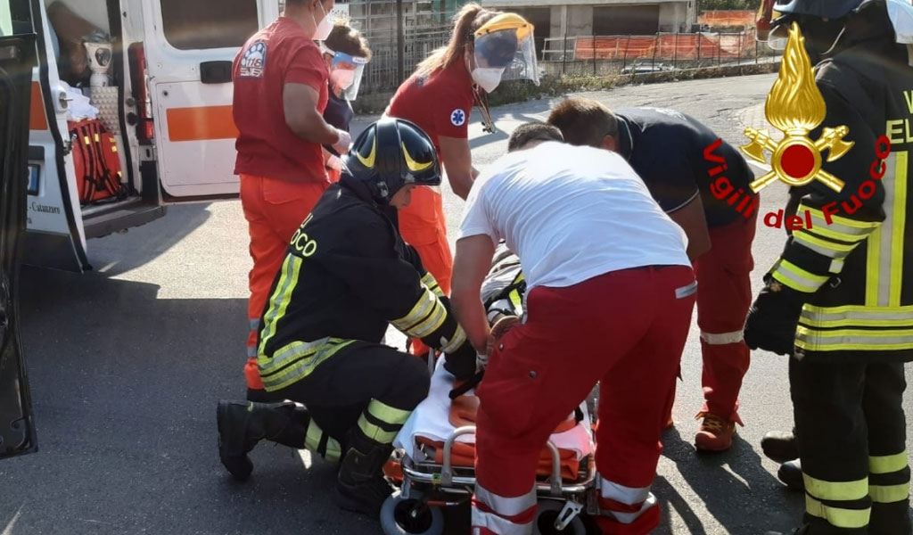 vigili-del-fuoco-incidente-davoli-26.jpg