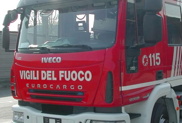 Rottura acquedotto Abatemarco: fango e detriti investono abitazione, un ferito nel cosentino