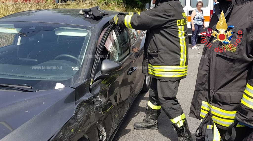 Incidente a Botricello intervenuti vigili del fuoco, feriti 