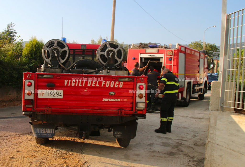 vigili-del-fuoco_f1656.jpg