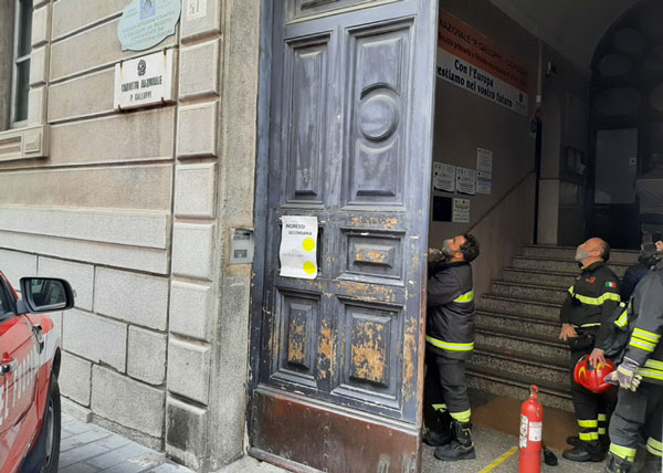 Fiammata in scuola a Catanzaro, nessun ferito 