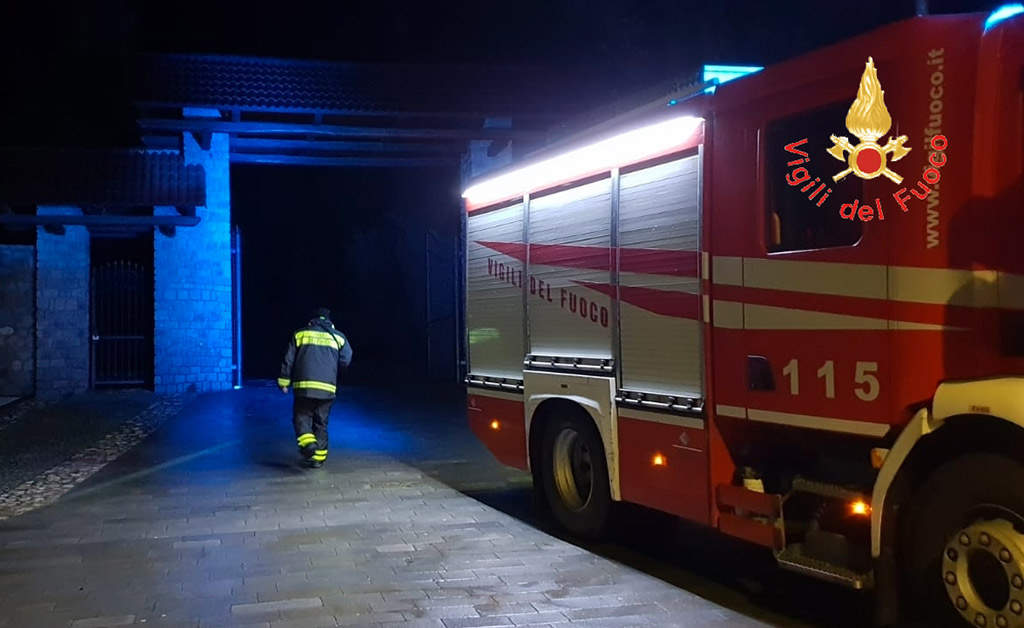 Si perde nel parco, giovane soccorsa dai vigili del fuoco a Catanzaro