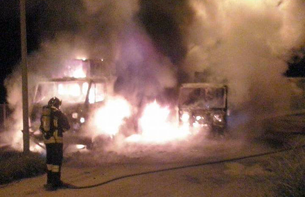 Incendiati mezzi raccolta rifiuti del Comune Gioiosa Ionica
