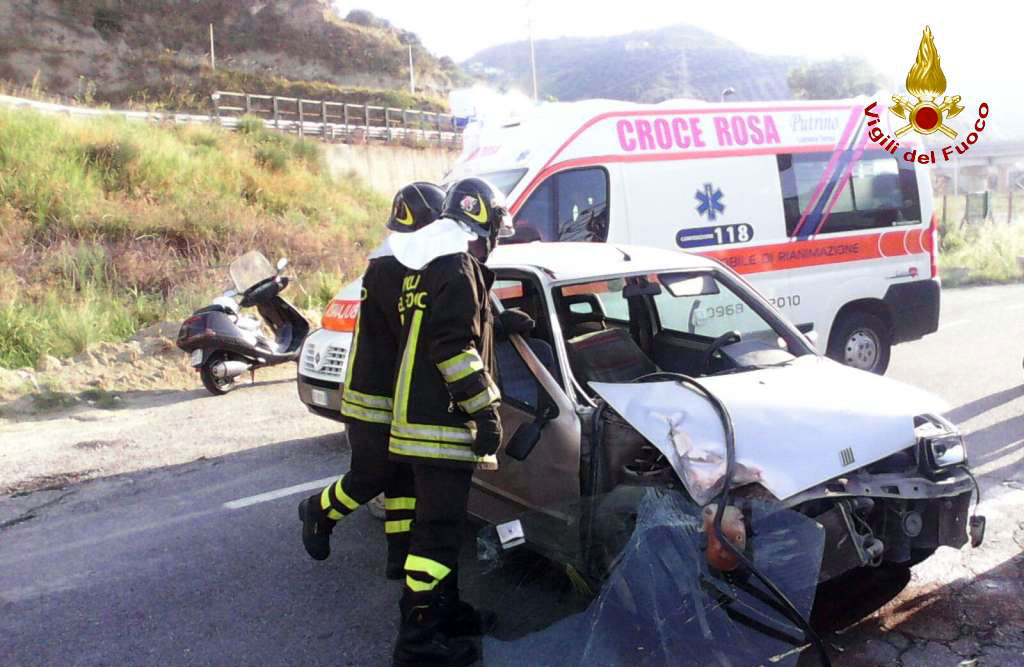 Incidente stradale a Catanzaro, ferito sessantenne