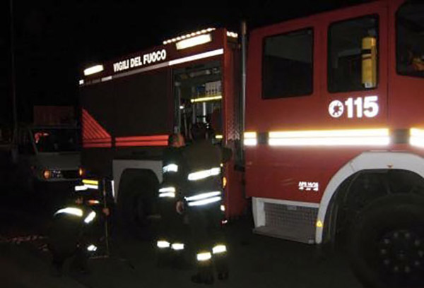 Incendiata auto allenatore Kroton nuoto, indagini in corso