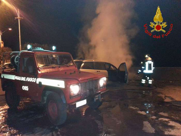 Incendiata automobile azienda vice sindaco Sant'Andrea Apostolo dello Jonio
