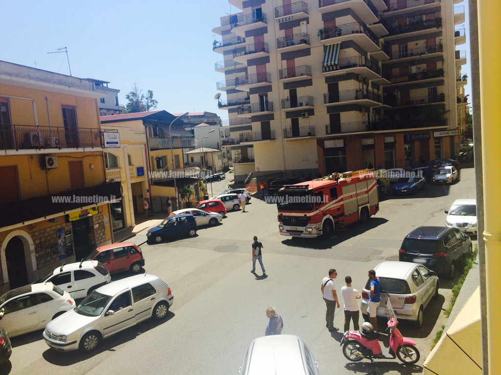 vigili-rilievi-caduta-tetto.jpg