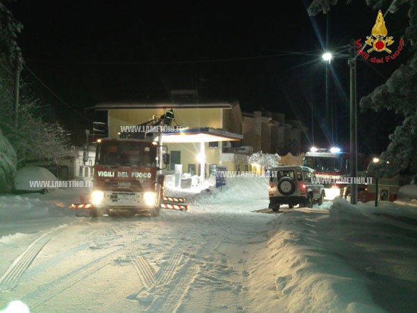 vigili_fuoco_neve3.jpg