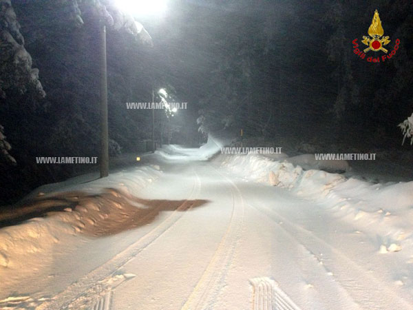 vigili_fuoco_neve4.jpg