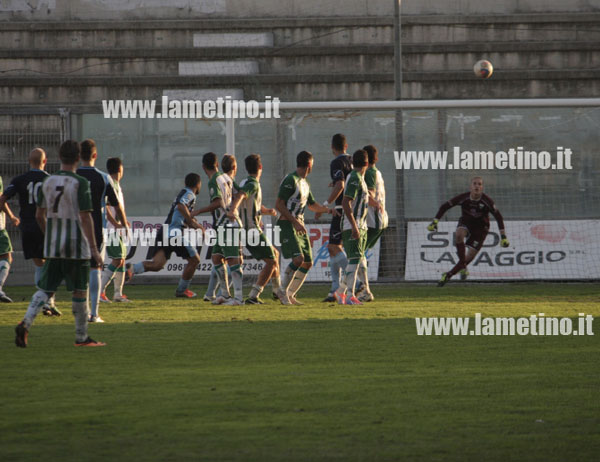 Calcio: Vigor pareggia in casa con l'Arzanese 