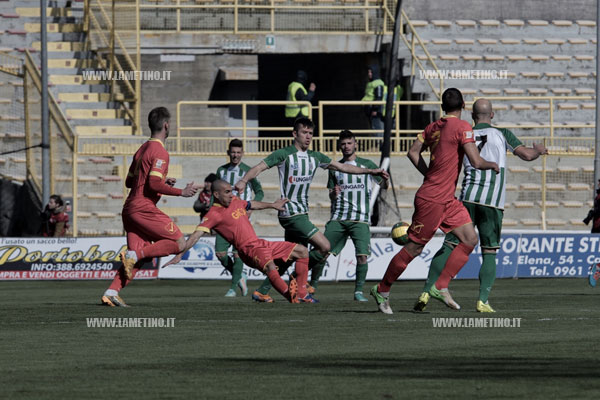 Derby: contestazioni tifosi Catanzaro su cattiva gestione sistemazione supporter della Vigor