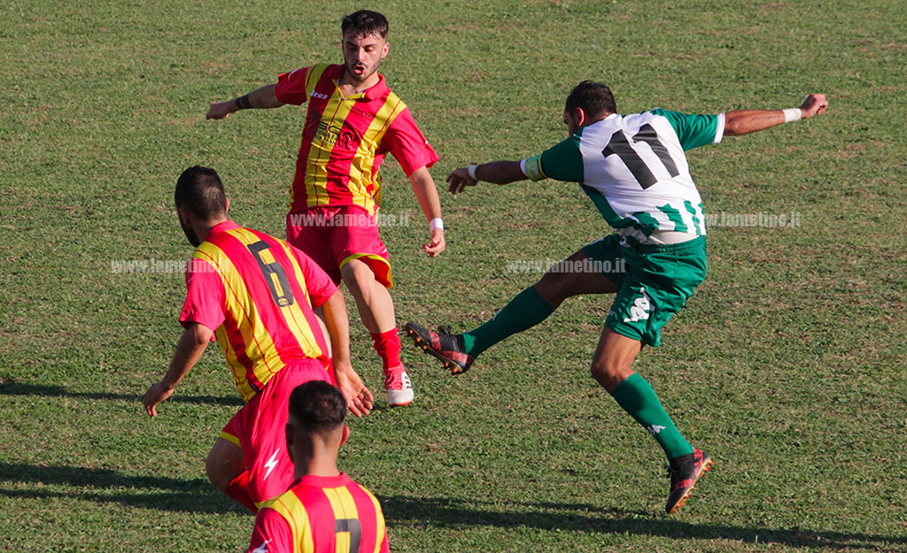 Vigor Lamezia Calcio batte 2-0 la Garibaldina e resta da sola in vetta