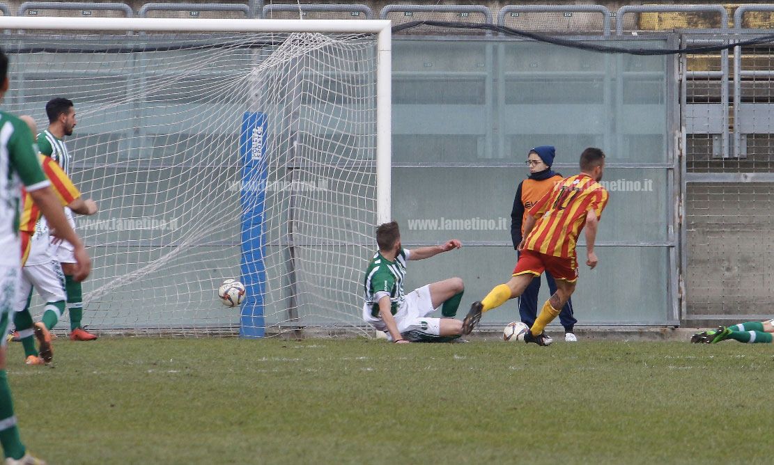 Vigor Lamezia: secca sconfitta contro Isola Capo Rizzuto, al D'Ippolito finisce 0-2
