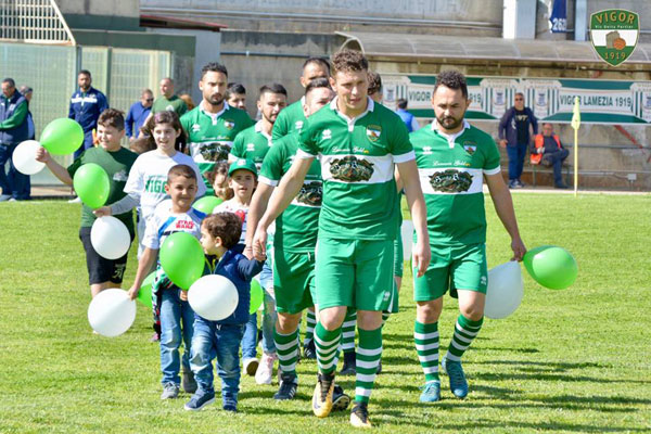 Lamezia: Asd Vigor 1919 domenica in campo contro Platania, pre partita con i bambini al Rocco Riga