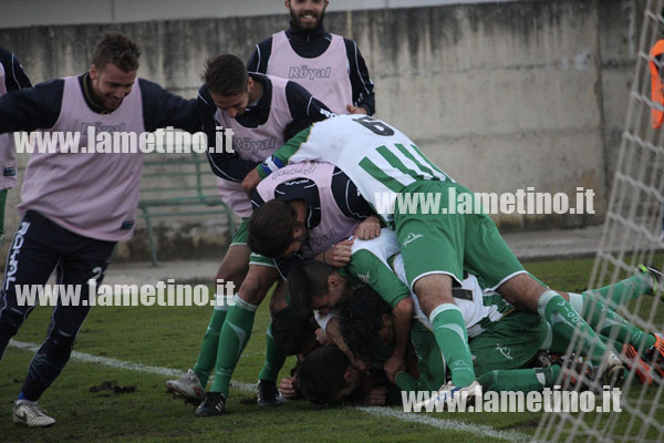 Calcio: La Vigor Lamezia batte il Poggibonsi 2-1