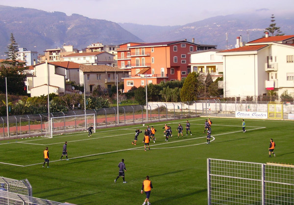   Calcio: Vigor di misura nell'amichevole con la Promosport