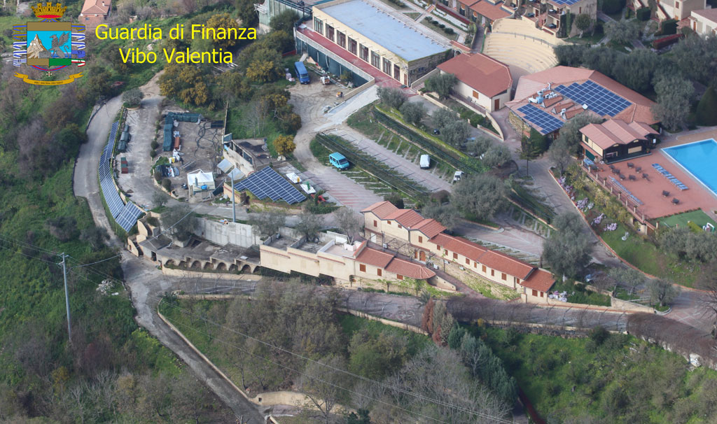 Costruzioni abusive in villaggio turistico del vibonese, sequestri