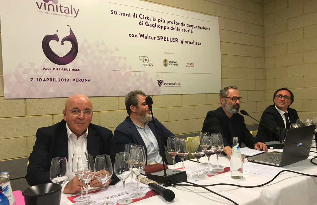 Vinitaly, giornata dedicata ai 50 anni del Cirò: il primo vino calabrese ad aver ottenuto il marchio Dop