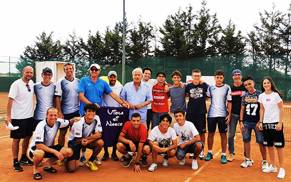 Lamezia, plauso amministrazione comunale alla “SSD Viola Tennis & Sports” per promozione in Campionato serie B2
