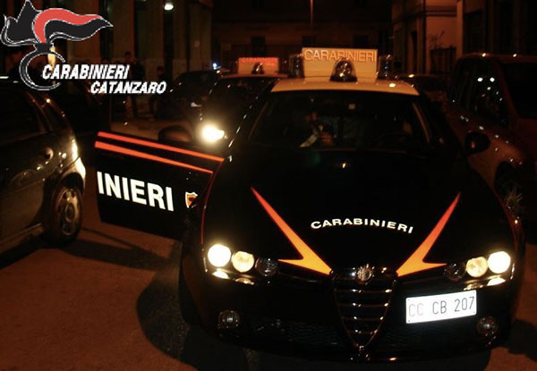 Ubriaco picchia la moglie con violenza, arrestato 36enne catanzarese