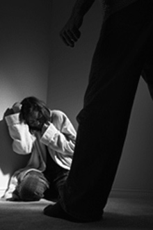 Lamezia, Ermio su giornata contro violenza donne: “deve essere un impegno quotidiano”
