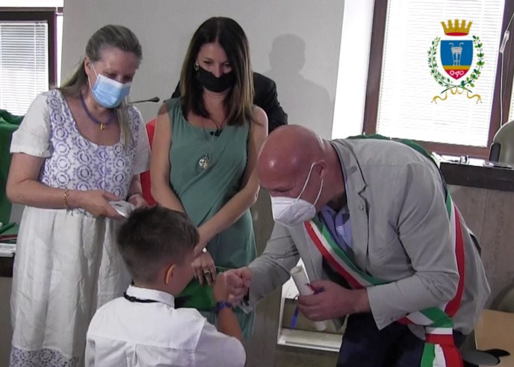 Conferita cittadinanza simbolica a dodici bambini nati a Crotone da genitori stranieri