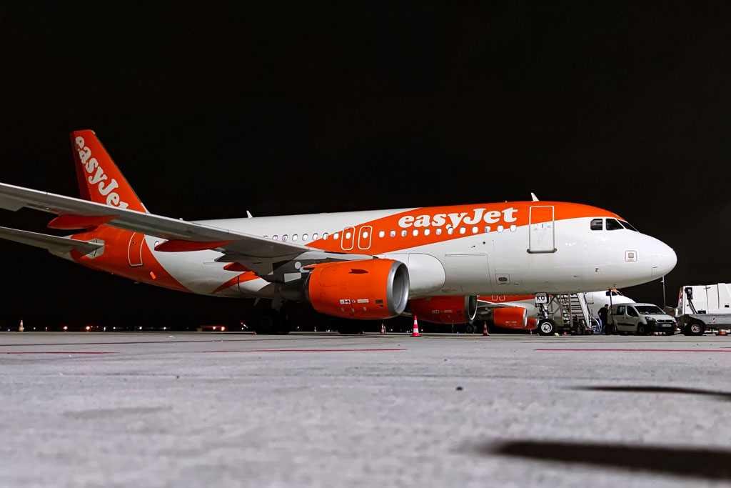 voli-in-ritardo-easyjet-milano-lamezia-e-ritorno_8e916.jpg