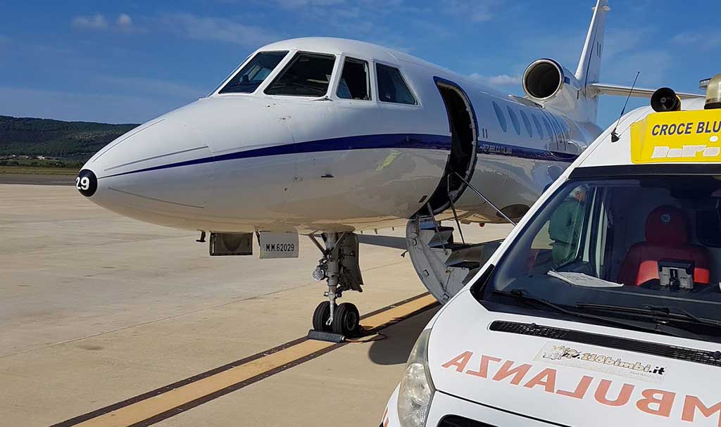 Lamezia, bambina di 8 anni in pericolo di vita trasportata con aereo militare a Genova 