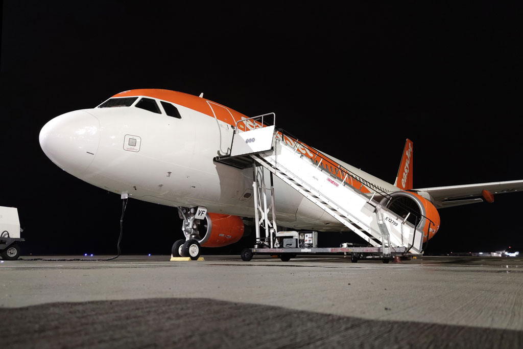 volo-in-ritardo-easyjet-lamezia-terme-milano_f621b.jpg