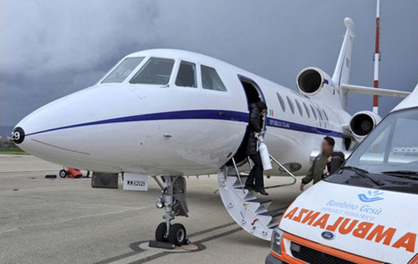 Dodicenne in pericolo di vita, trasferita con volo aeronautica da Reggio a Roma