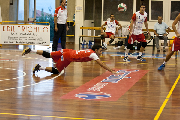 Pallavolo: La Lamezia Carrefour vola in vetta