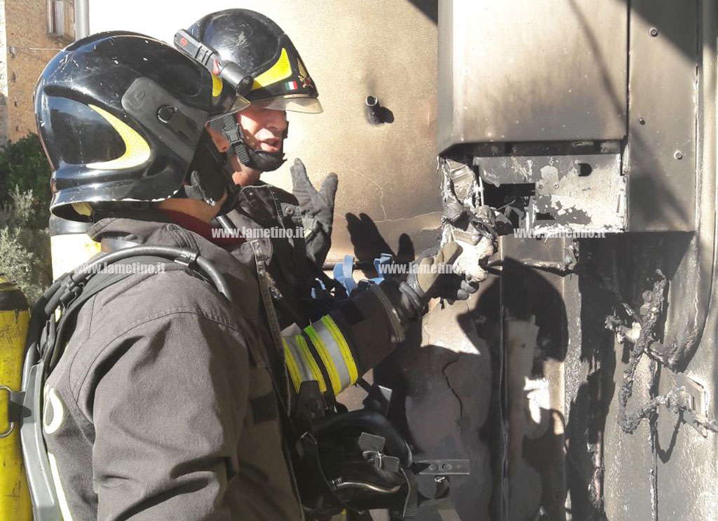 Lamezia, a fuoco caldaia: intervengono i vigili del fuoco